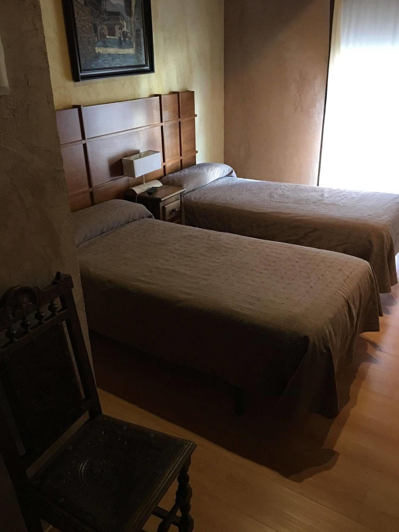 Hostal La Bastide Du Chemin Sahagún Buitenkant foto
